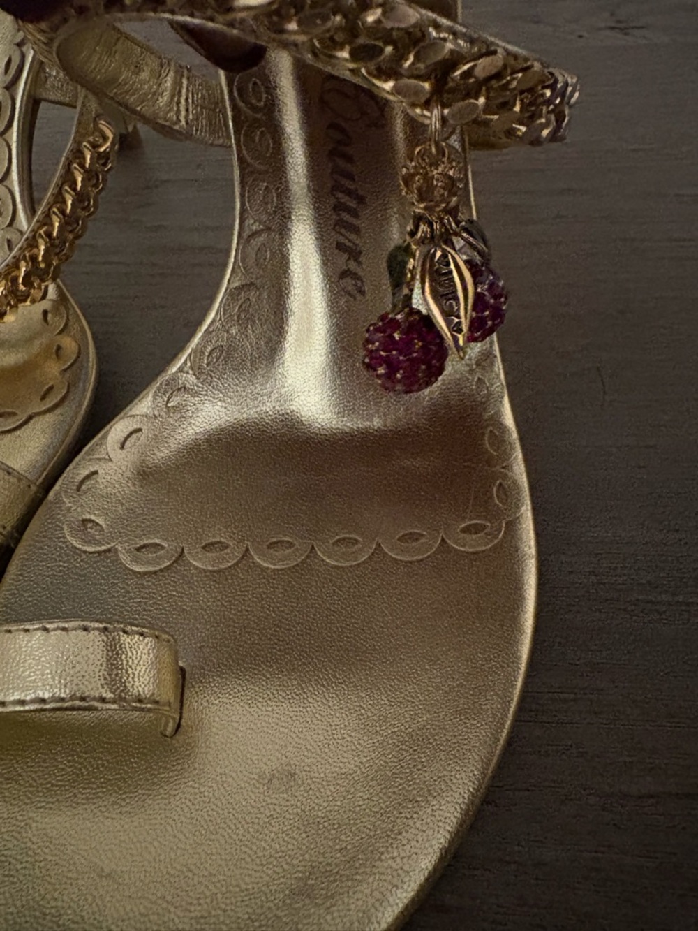 NWOT  Rare Vintage Juicy Couture Gold Chain Mule Sandals Heels w/ Cherry Charms - Picture 6 of 6